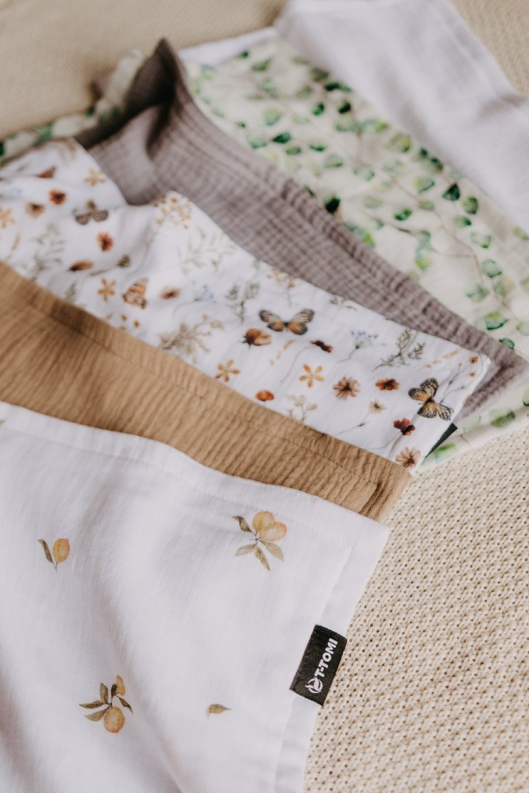 T-TOMI Mušelínová plena pod hlavičku Beige
